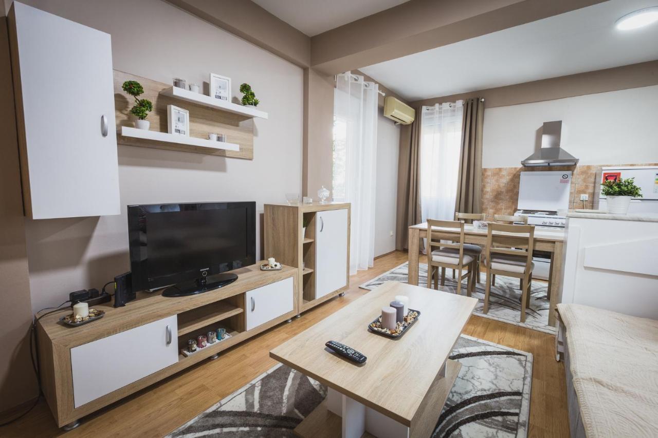 Axios Apartment เกฟเกลียา ภายนอก รูปภาพ